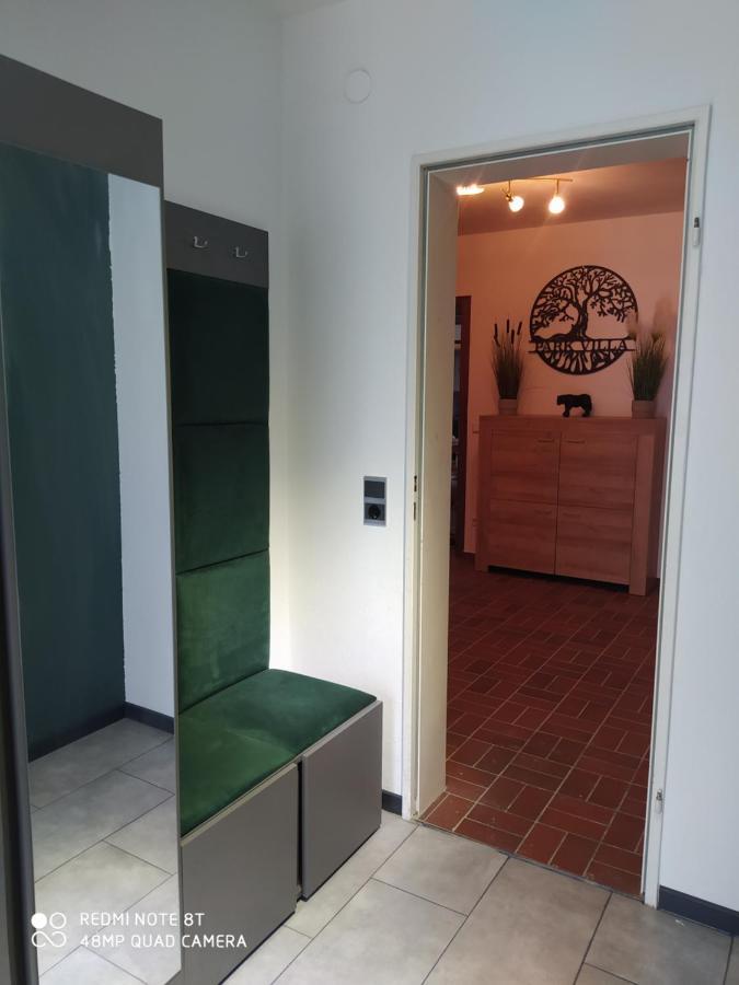 Park Villa Ferienwohnung Mit Pool Und 3 Schlafzimmer ユルツェン エクステリア 写真