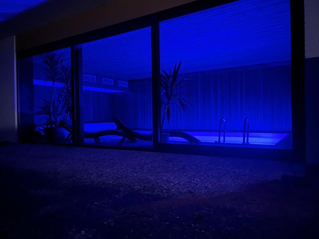 Park Villa Ferienwohnung Mit Pool Und 3 Schlafzimmer ユルツェン エクステリア 写真